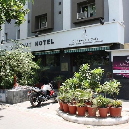 Hotel Dudawat Ahmedabad Eksteriør billede