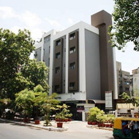Hotel Dudawat Ahmedabad Eksteriør billede