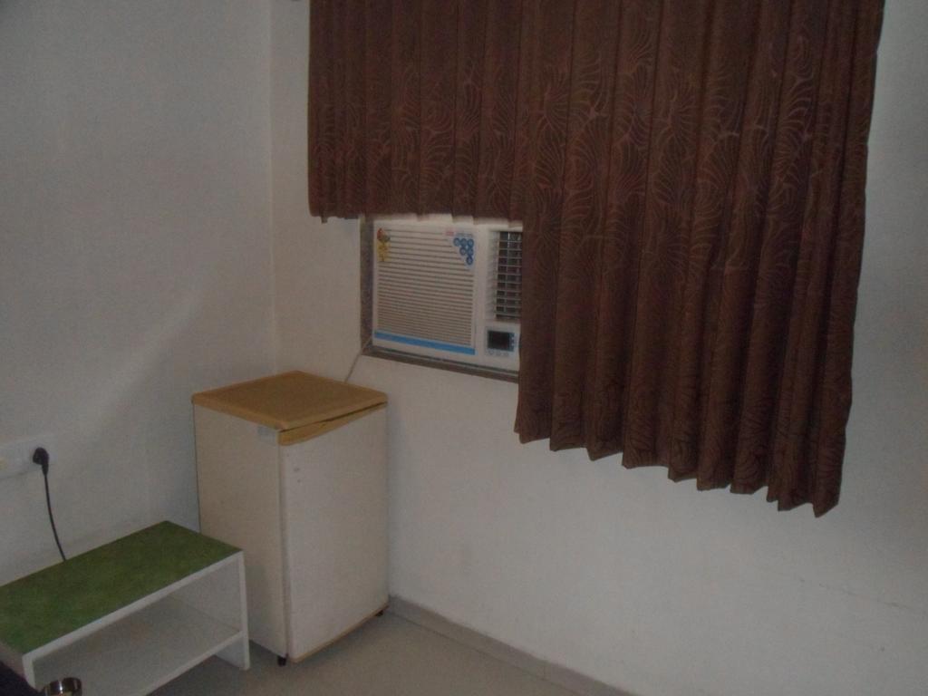 Hotel Dudawat Ahmedabad Værelse billede