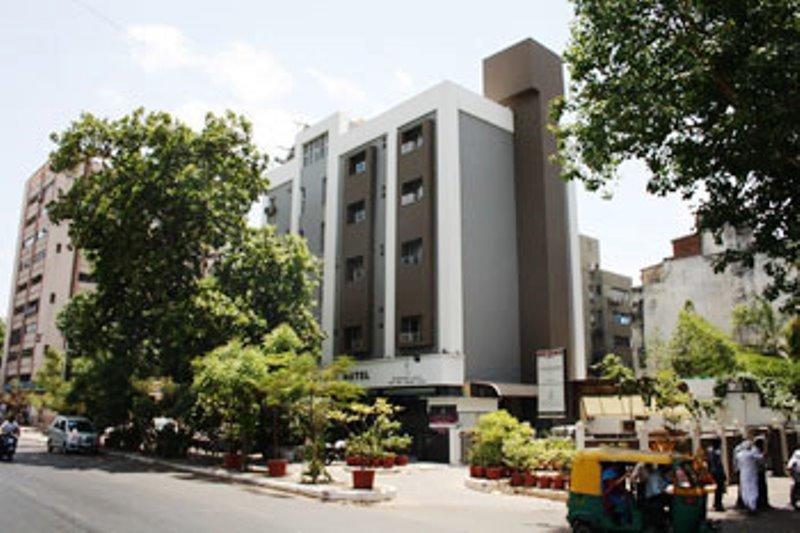 Hotel Dudawat Ahmedabad Eksteriør billede