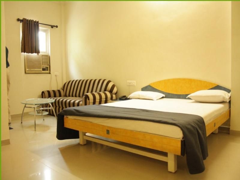 Hotel Dudawat Ahmedabad Eksteriør billede